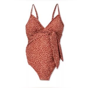 Isabel Maternity Animal Print One Piece Swimsuit
Size Extra Large